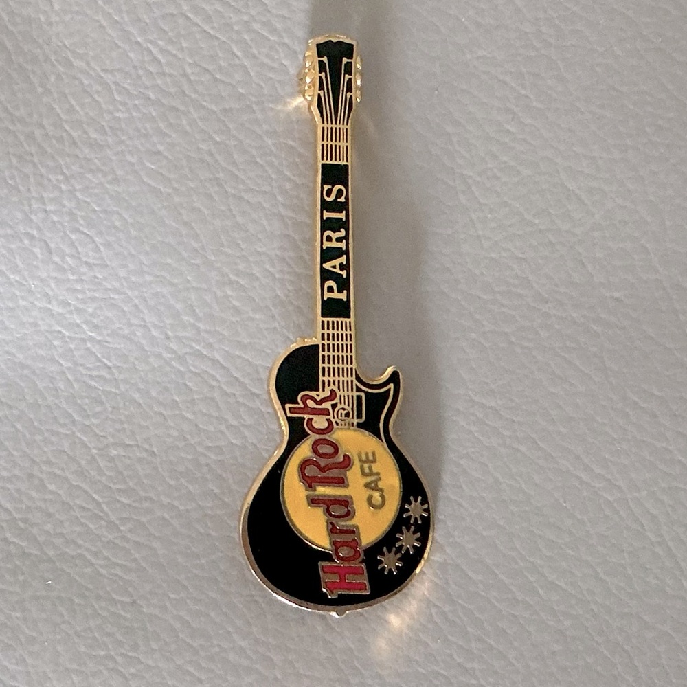 Hard Rock Cafe Core 3D Guitar Collectors Pin
